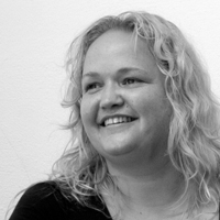 Profile Picture of Karen Greaves